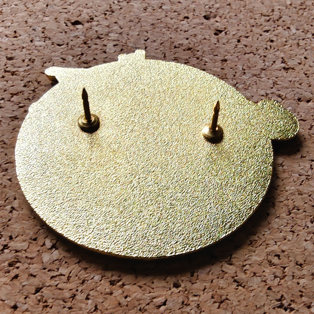 Красивая значок-брошь в виде к – обзор и цена Tuxedo Lapel Pin