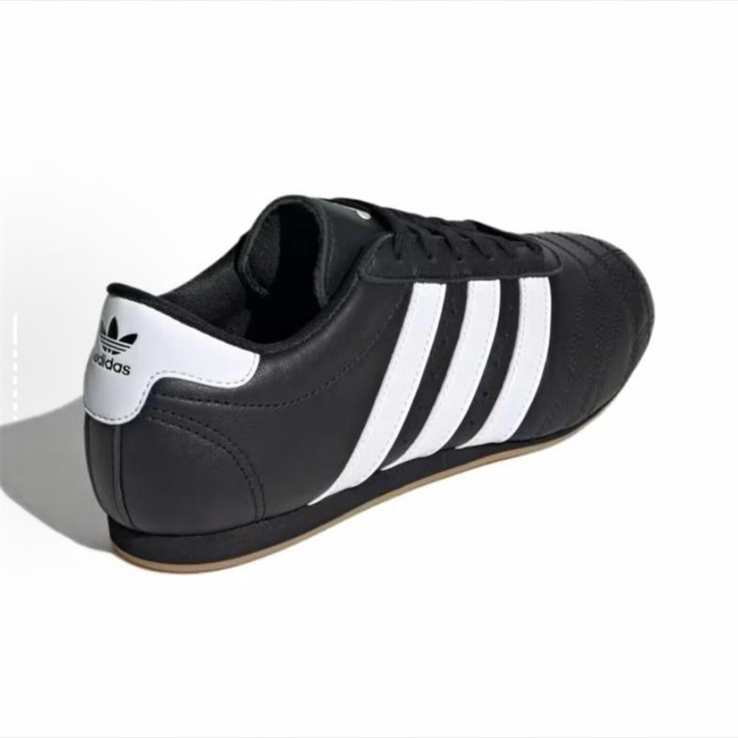Противоскользящие прочные удоб – обзор и цена Adidas Shoes Samba